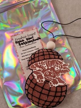 Passionfruit Hanging Air Freshener - Pink/Brown